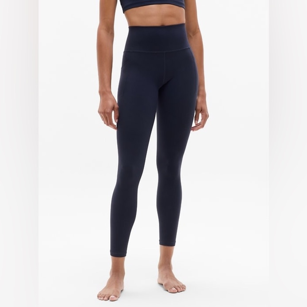 Athleta Salutation Stash High Rise 7/8 Legging Navy Size Medium